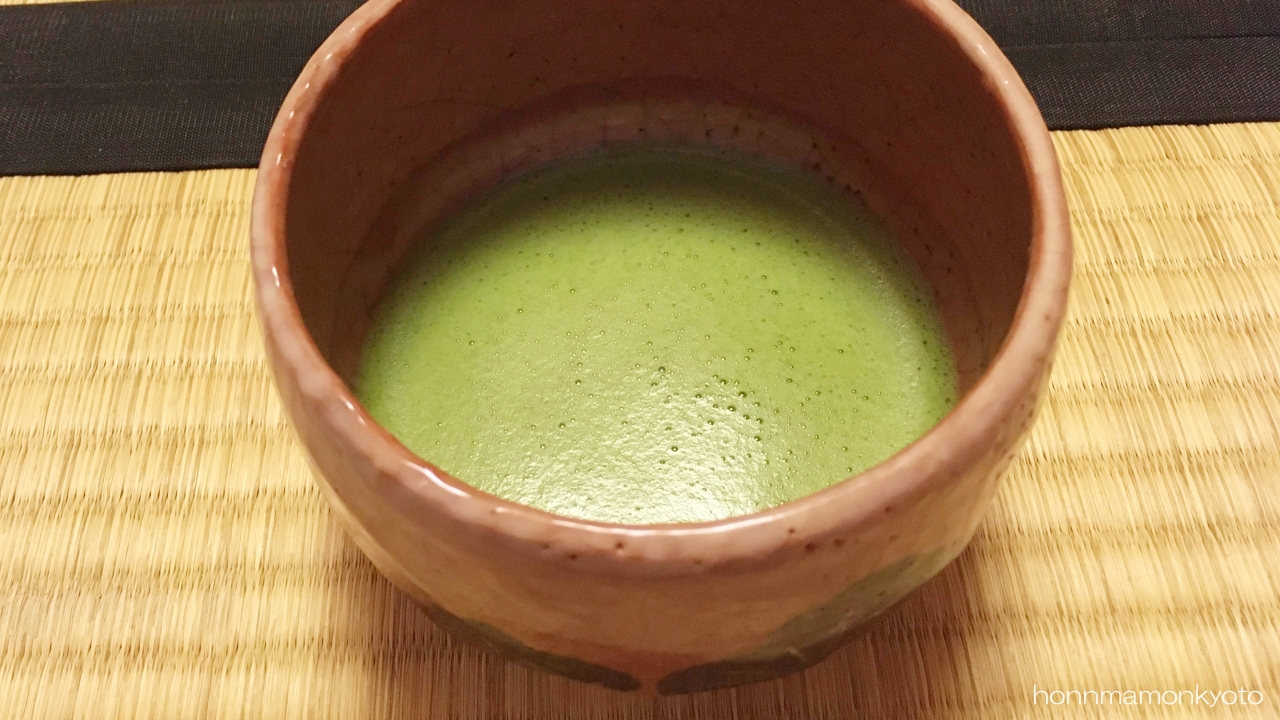 一保堂のお抹茶で点てたお茶