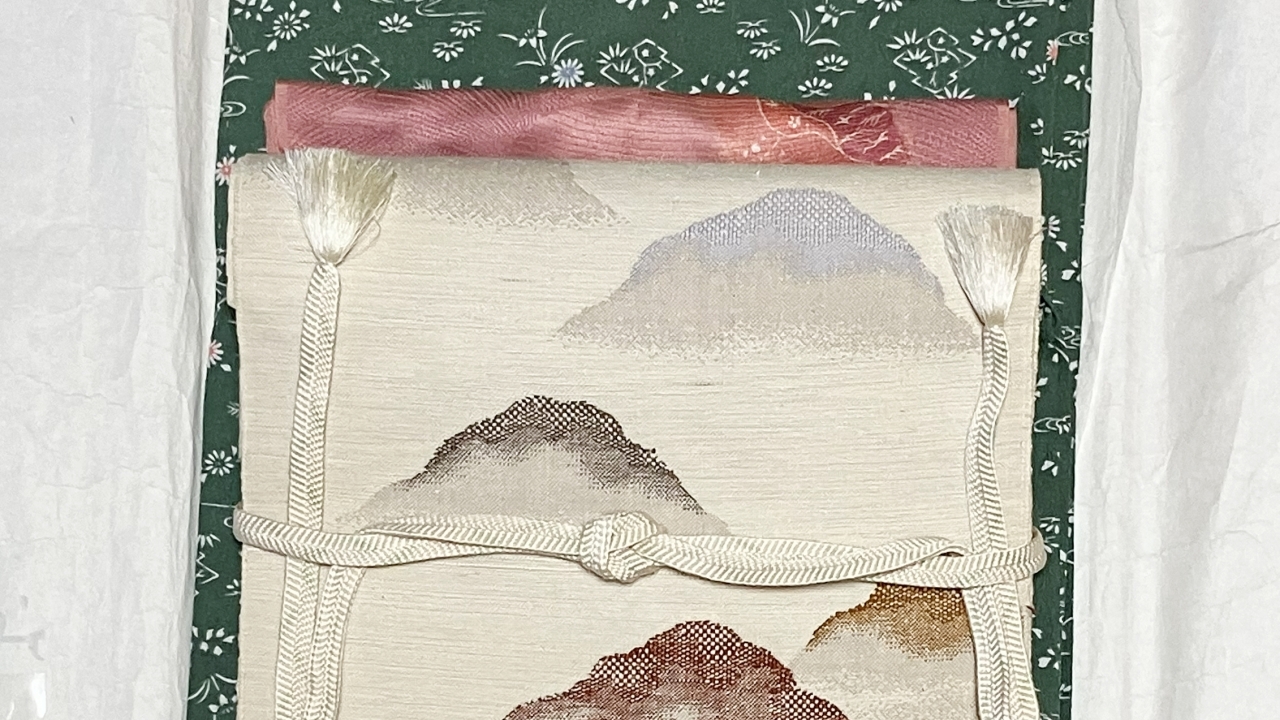 着物コーデ　単衣お抹茶ピンク点ポリ 　アイキャッチ画像